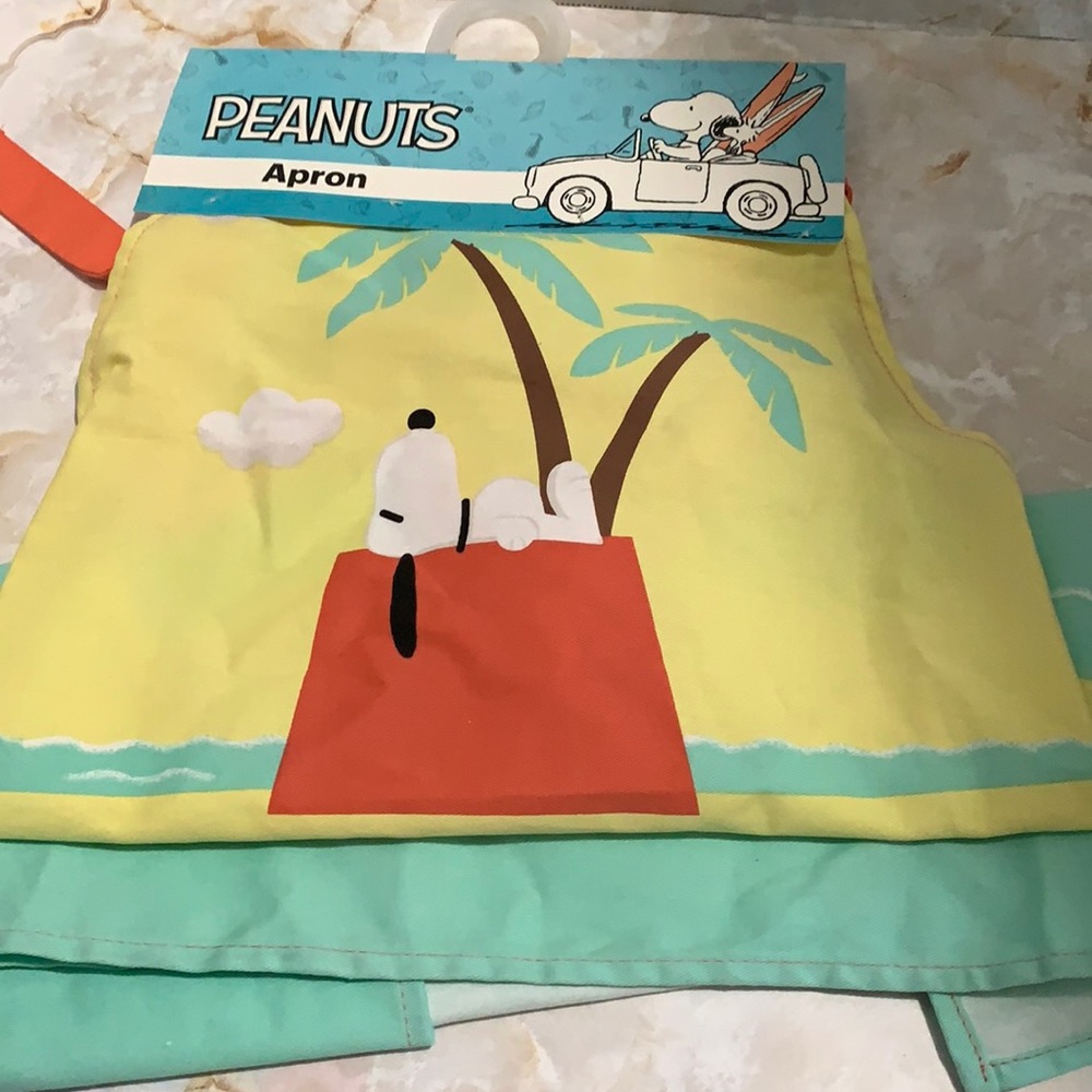 Peanuts: Snoopy summer apron